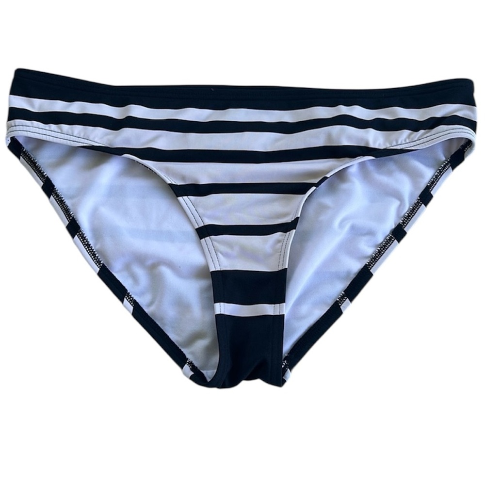 NEW Liz Claiborne Bikini Bottoms